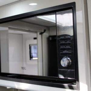 JB Caravans 22' Scorpion Sting Fd Cafe Lge Ensuite - Image 10