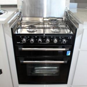 JB Caravans 22' Scorpion Sting Fd Cafe Lge Ensuite - Image 9
